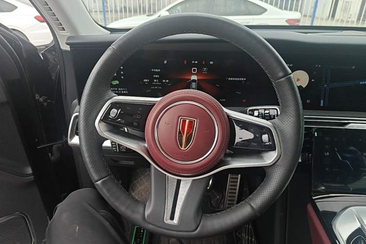 Used Hongqi E-HS9 2022 690 km Range Flagship Edition Six Seats Steering Wheel