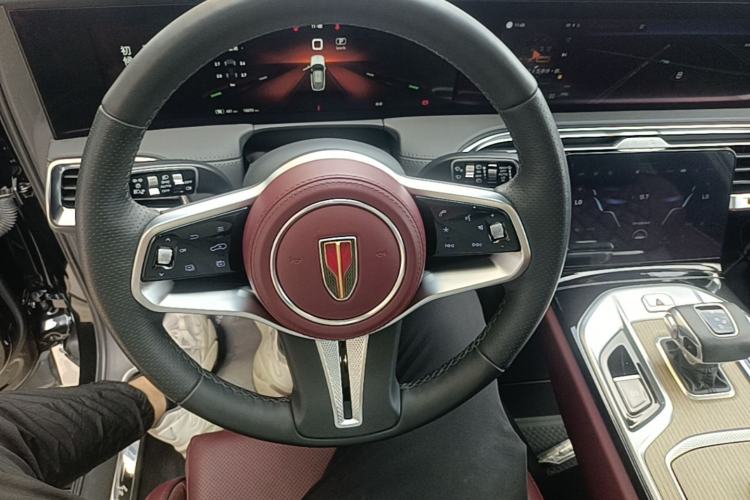 Used Hongqi E-HS9 2022 690 km Range Flagship Edition Six Seats Steering Wheel