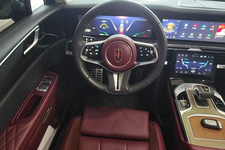Used Hongqi E-HS9 2022 690 km Range Flagship Edition Six Seats Steering Wheel