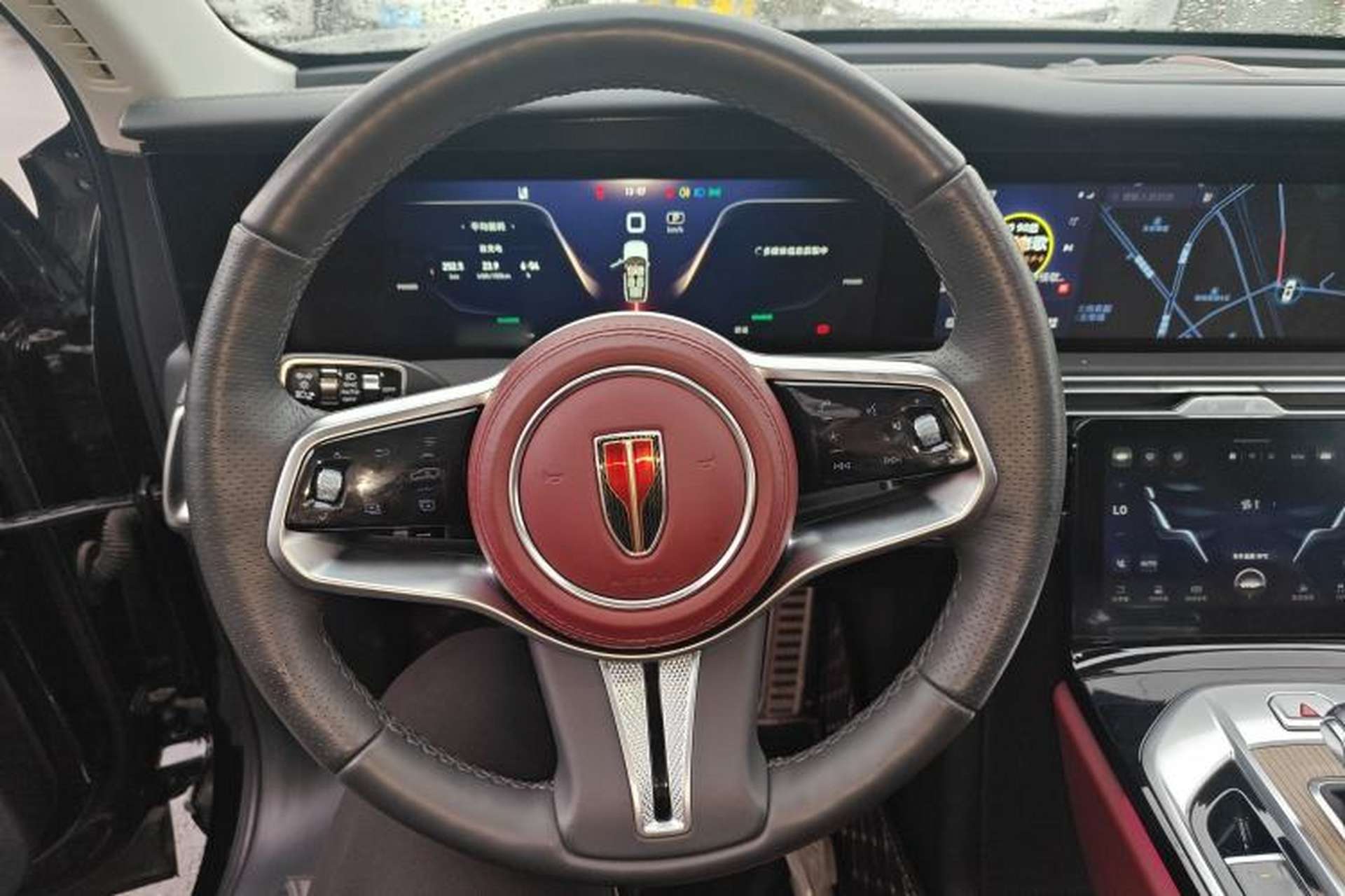 Used Hongqi E-HS9 2022 690 km Range Flagship Edition Six Seats Steering Wheel