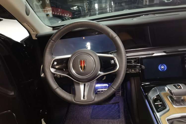 Used Hongqi E-HS9 2022 690 km Range Flagship Edition Six Seats Steering Wheel