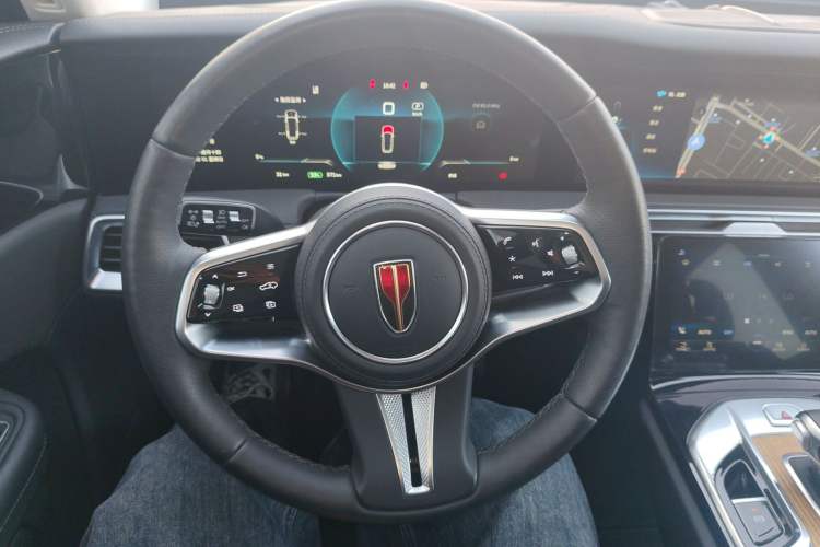 Used Hongqi E-HS9 2022 690 km Range Flagship Edition Six Seats Steering Wheel