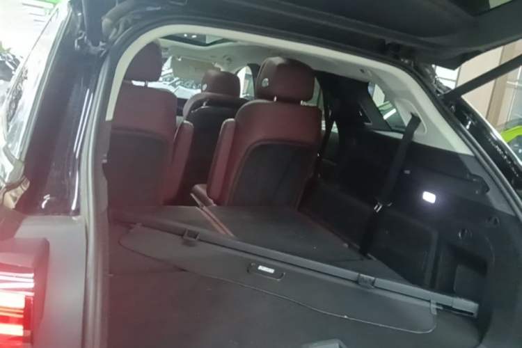 Used Hongqi E-HS9 2022 690 km Range Flagship Edition Six Seats Trunk