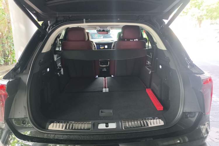Used Hongqi E-HS9 2022 690 km Range Flagship Edition Six Seats Trunk