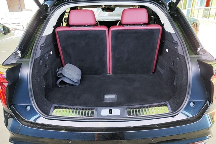 Used Hongqi E-HS9 2022 690 km Range Flagship Edition Six Seats Trunk