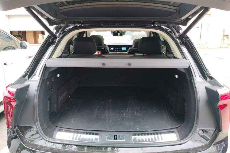 Used Hongqi E-HS9 2022 660 km Range Flagship Edition Four Seats Trunk