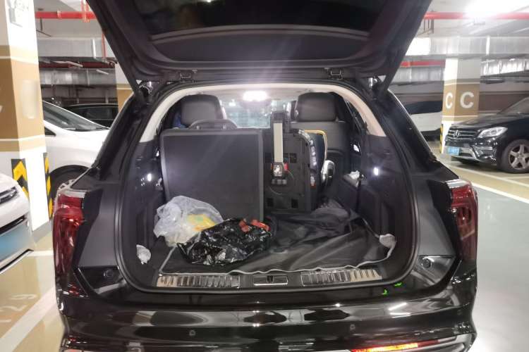 Used Hongqi E-HS9 2022 690 km Range Flagship Edition Six Seats Trunk