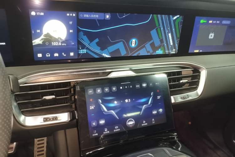 Used Hongqi E-HS9 2022 660 km Range Flagway Edition Six Seats Audio And AC Panel