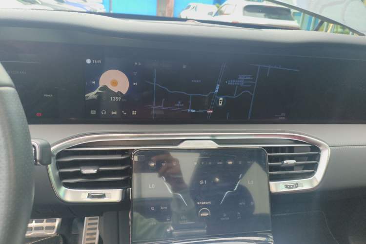 Used Hongqi E-HS9 2022 690 km Range Flagship Edition Six Seats Audio And AC Panel