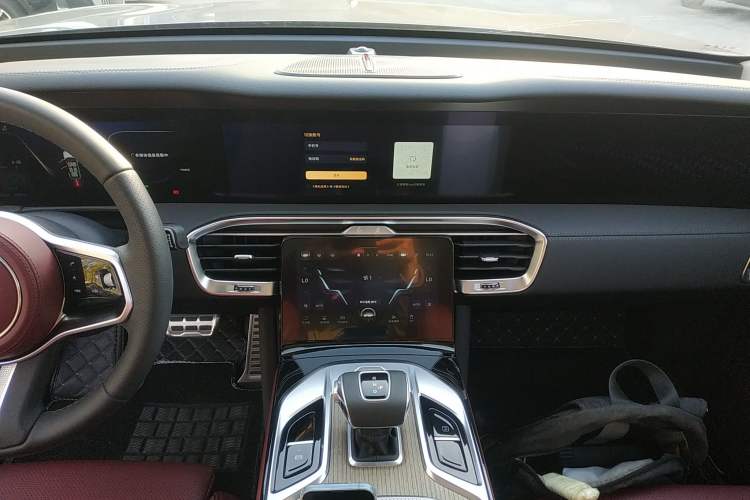 Used Hongqi E-HS9 2022 690 km Range Flagship Edition Six Seats Audio And AC Panel