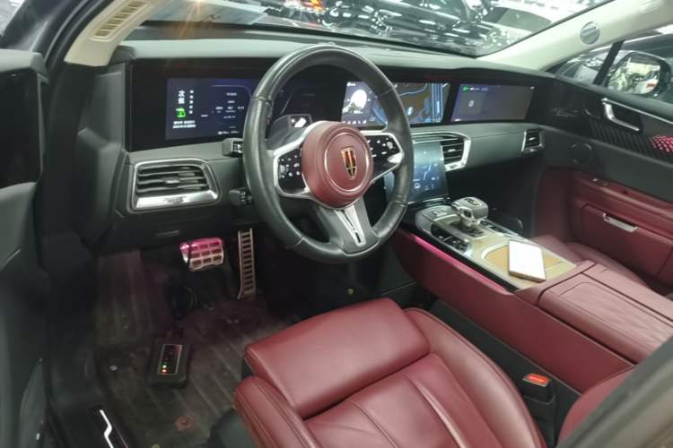 Used Hongqi E-HS9 2022 660 km Range Flagway Edition Six Seats Center Console