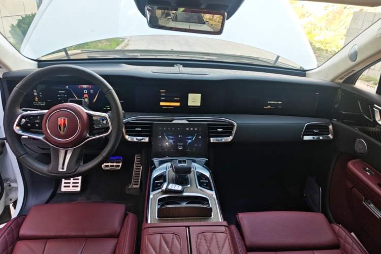 Used Hongqi E-HS9 2022 660 km Range Flagship Edition Four Seats Center Console
