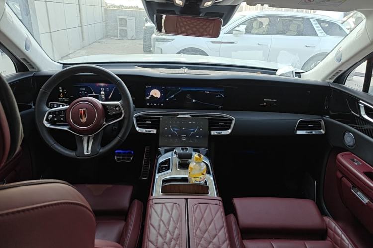 Used Hongqi E-HS9 2022 660 km Range Flagship Edition Four Seats Center Console