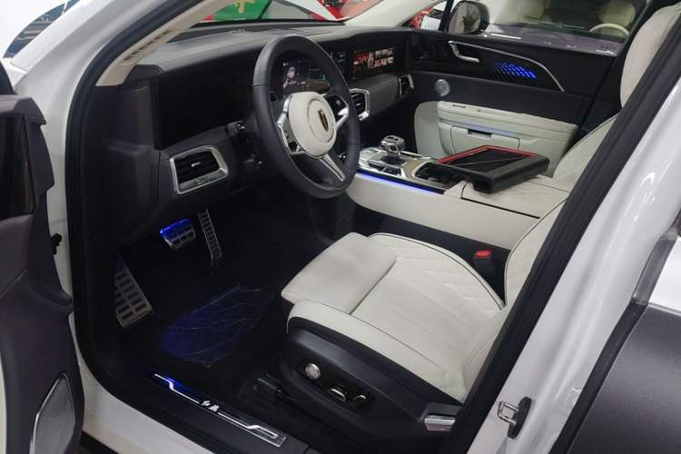 Used Hongqi E-HS9 2022 660 km Range Flagship Edition Four Seats Driver Seat