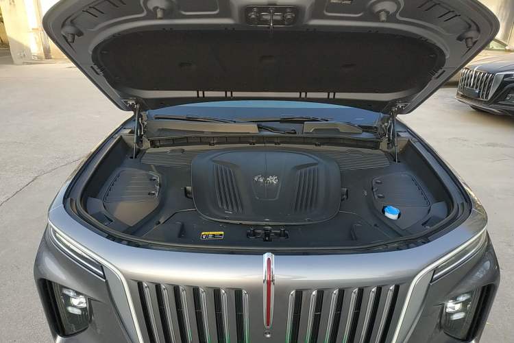 Used Hongqi E-HS9 2022 690 km Range Flagship Edition Six Seats Engine Bay