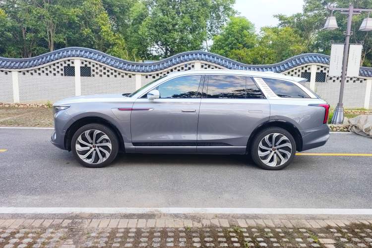 Used Hongqi E-HS9 2022 660 km Range Flagship Edition Four Seats Exterior 2