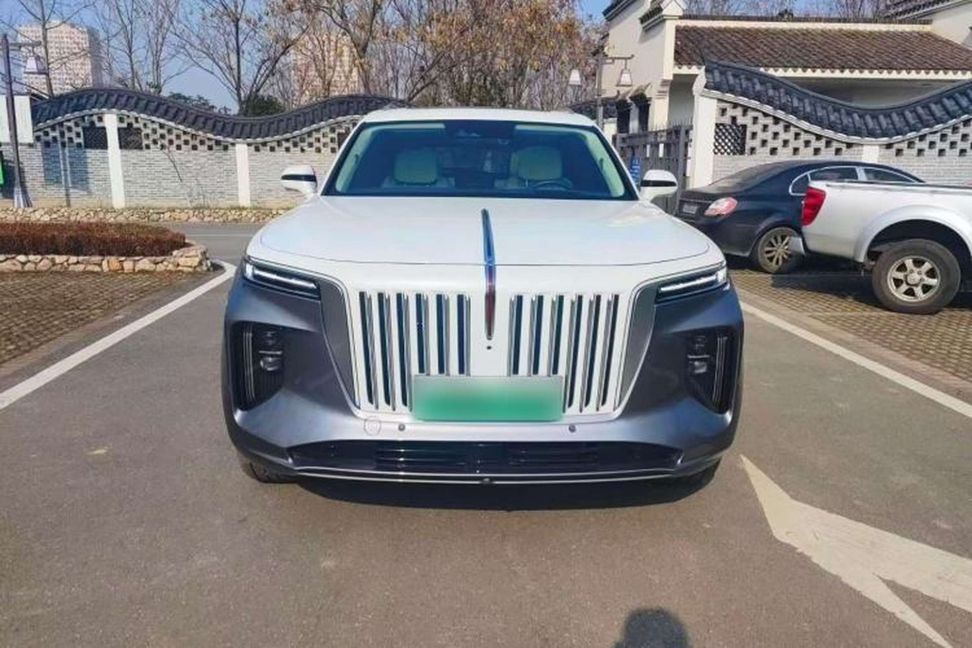 Used Hongqi E-HS9 2022 660 km Range Flagship Edition Four Seats Exterior 7