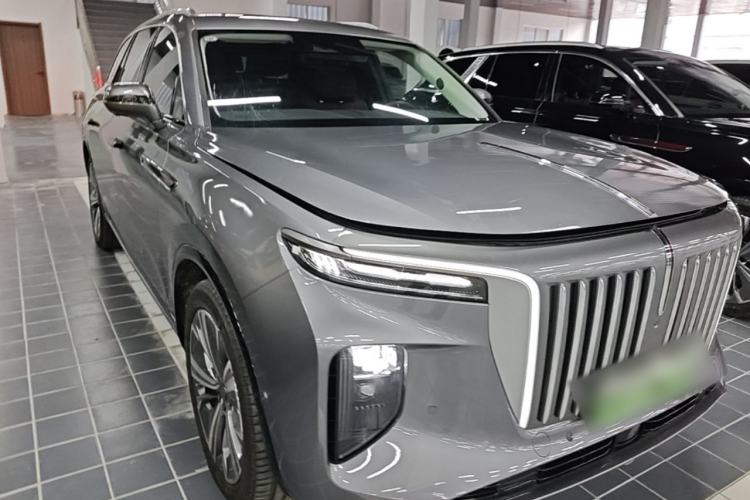 Used Hongqi E-HS9 2022 660 km Range Flagway Edition Six Seats Front Right 45 Deg