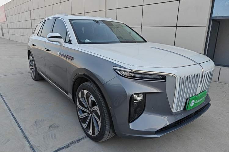 Used Hongqi E-HS9 2022 660 km Range Flagship Edition Four Seats Front Right 45 Deg