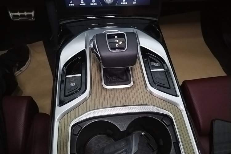 Used Hongqi E-HS9 2022 690 km Range Flagship Edition Six Seats Gear Lever