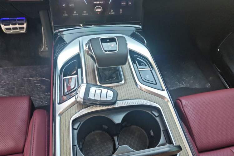 Used Hongqi E-HS9 2022 660 km Range Flagship Edition Four Seats Gear Lever
