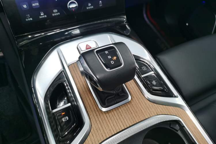 Used Hongqi E-HS9 2022 660 km Range Flagship Edition Four Seats Gear Lever