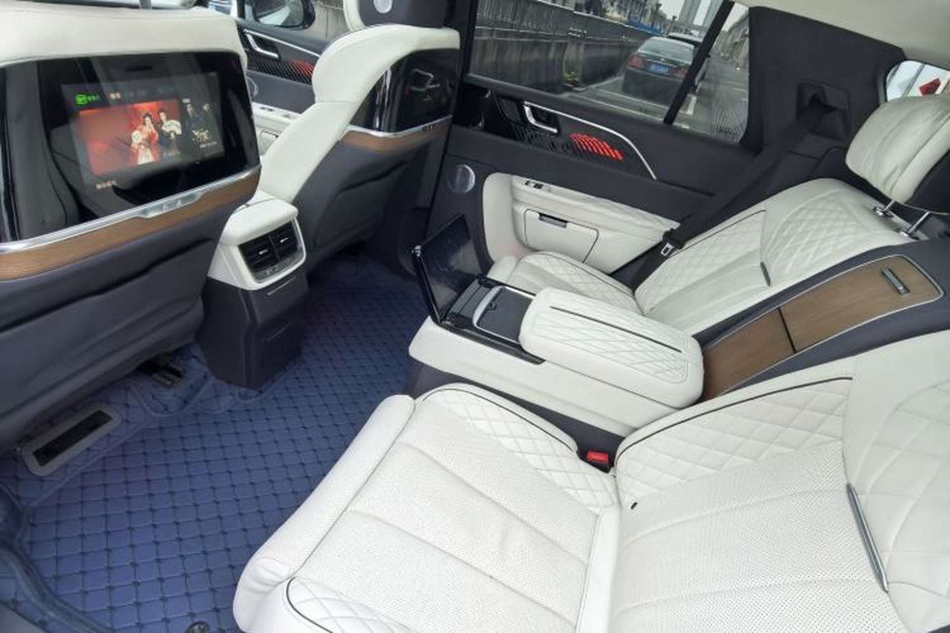 Used Hongqi E-HS9 2022 660 km Range Flagship Edition Four Seats Interior 13