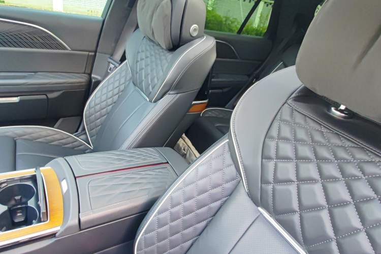 Used Hongqi E-HS9 2022 660 km Range Flagship Edition Four Seats Interior 13