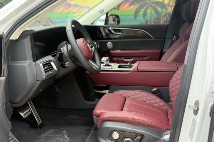 Used Hongqi E-HS9 2022 660 km Range Flagship Edition Four Seats Interior 2