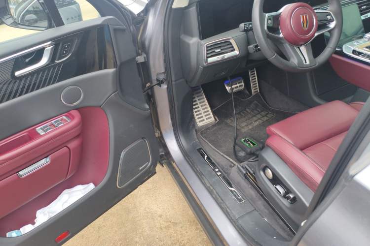 Used Hongqi E-HS9 2022 690 km Range Flagship Edition Six Seats Interior 3