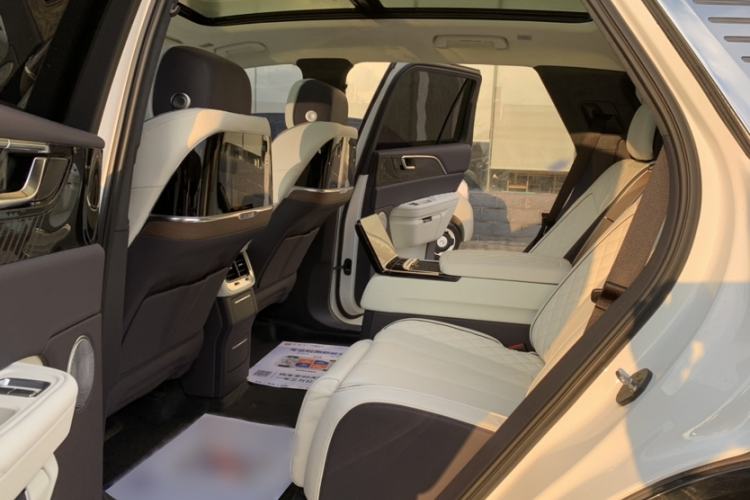 Used Hongqi E-HS9 2022 660 km Range Flagship Edition Four Seats Interior 3