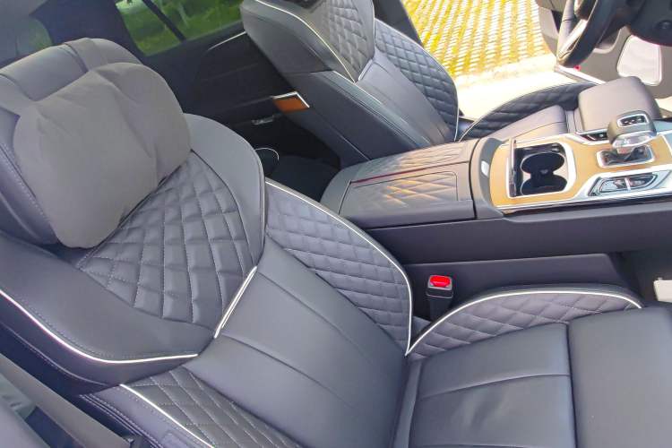 Used Hongqi E-HS9 2022 660 km Range Flagship Edition Four Seats Interior 8