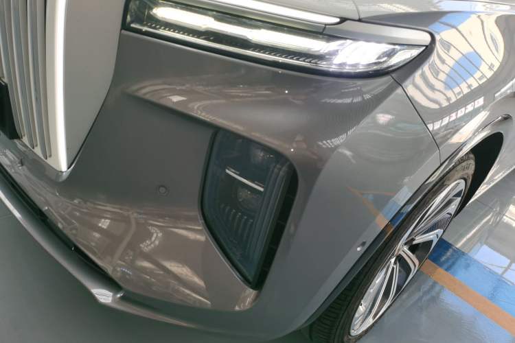 Used Hongqi E-HS9 2022 660 km Range Flagship Edition Four Seats Left Front Headlight