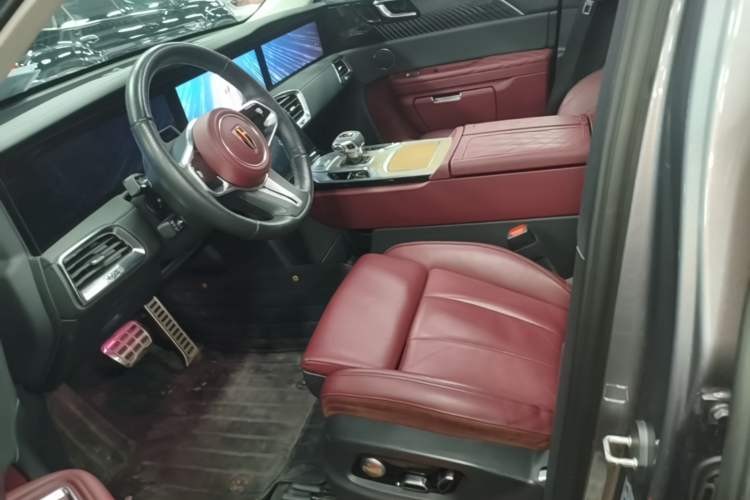 Used Hongqi E-HS9 2022 660 km Range Flagway Edition Six Seats Left Front Seat