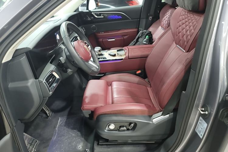Used Hongqi E-HS9 2022 660 km Range Flagway Edition Six Seats Left Front Seat