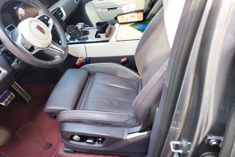 Used Hongqi E-HS9 2022 660 km Range Flagway Edition Six Seats Left Front Seat