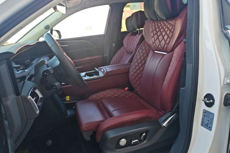 Used Hongqi E-HS9 2022 660 km Range Flagship Edition Four Seats Left Front Seat