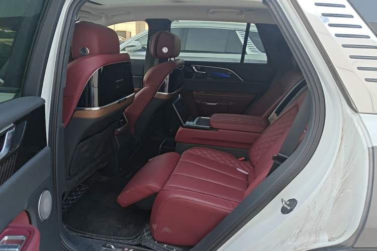 Used Hongqi E-HS9 2022 660 km Range Flagship Edition Four Seats Left Rear Seat