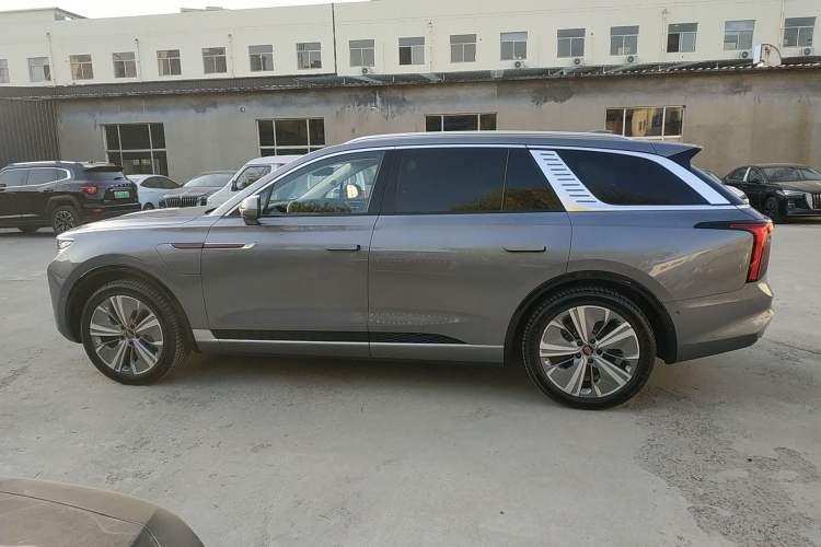 Used Hongqi E-HS9 2022 690 km Range Flagship Edition Six Seats Left Side