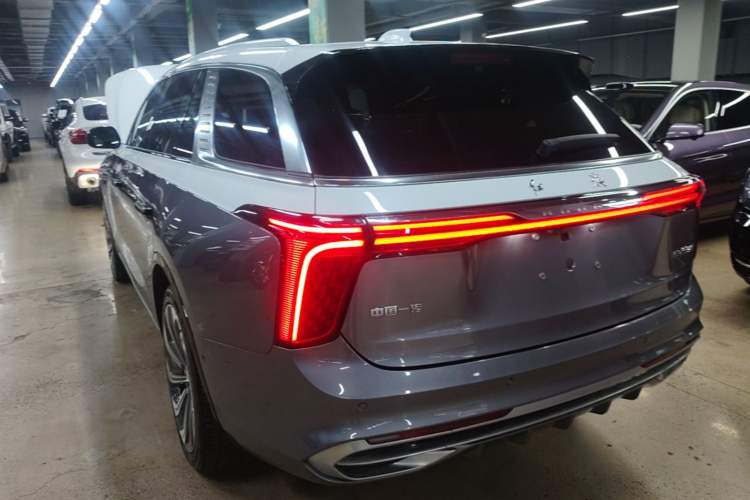 Used Hongqi E-HS9 2022 660 km Range Flagship Edition Four Seats Rear Left 45 Deg
