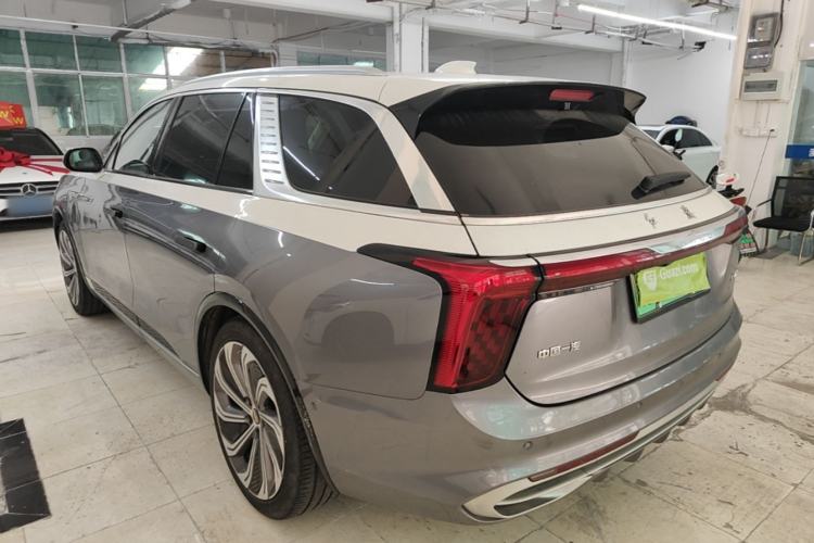 Used Hongqi E-HS9 2022 660 km Range Flagship Edition Four Seats Rear Left 45 Deg