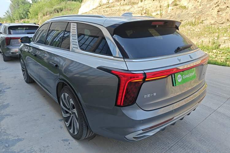 Used Hongqi E-HS9 2022 660 km Range Flagship Edition Four Seats Rear Left 45 Deg
