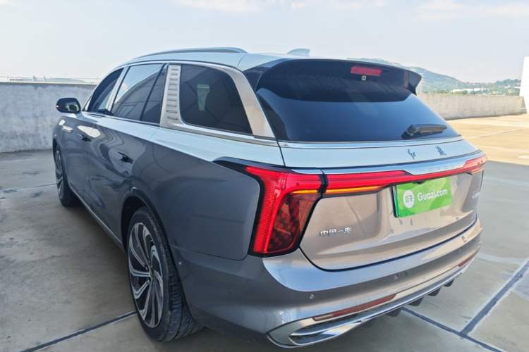 Used Hongqi E-HS9 2022 660 km Range Flagship Edition Four Seats Rear Left 45 Deg