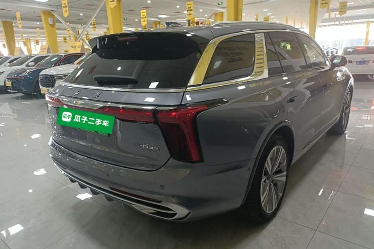 Used Hongqi E-HS9 2022 660 km Range Flagway Edition Six Seats Rear Right 45 Deg
