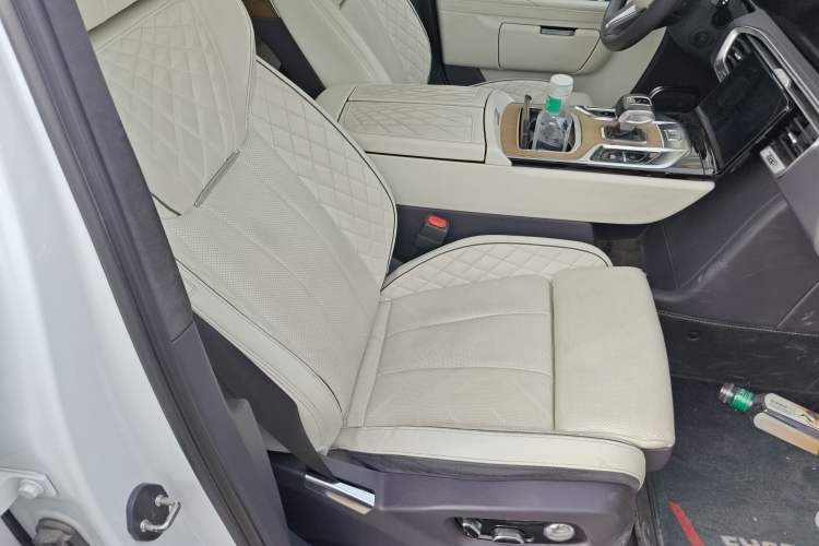 Used Hongqi E-HS9 2022 660 km Range Flagship Edition Four Seats Right Front Seat