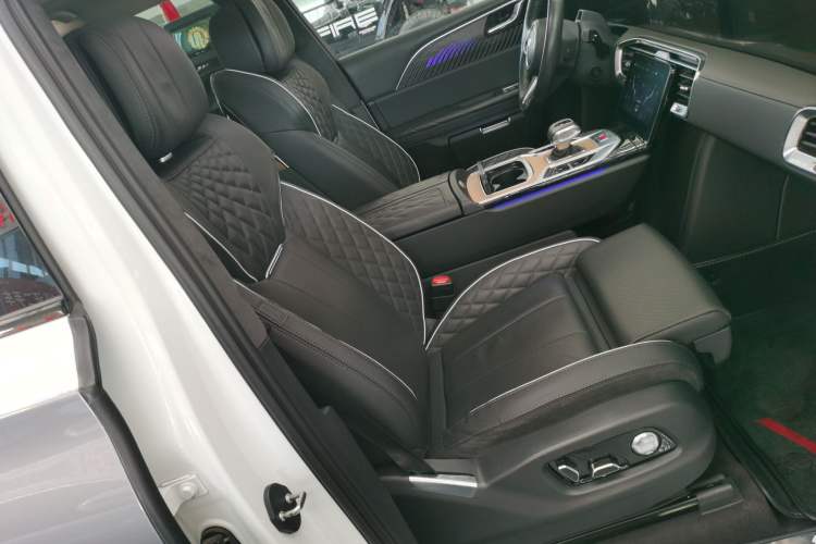 Used Hongqi E-HS9 2022 660 km Range Flagship Edition Four Seats Right Front Seat