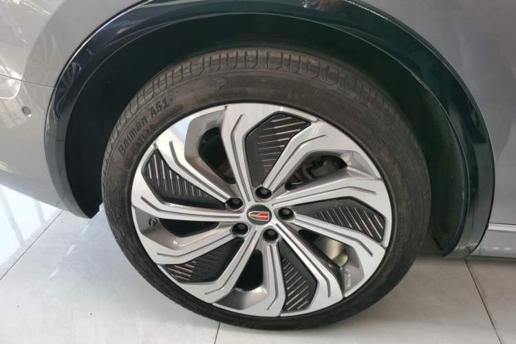 Used Hongqi E-HS9 2022 660 km Range Flagship Edition Four Seats Right Rear Wheel Hub