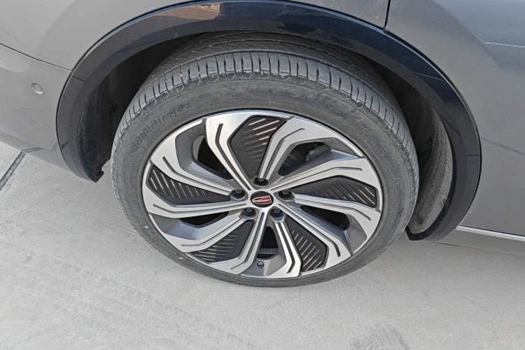 Used Hongqi E-HS9 2022 660 km Range Flagship Edition Four Seats Right Rear Wheel Hub
