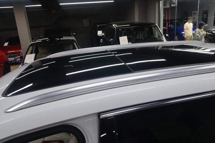 Used Hongqi E-HS9 2022 660 km Range Flagship Edition Four Seats Roof