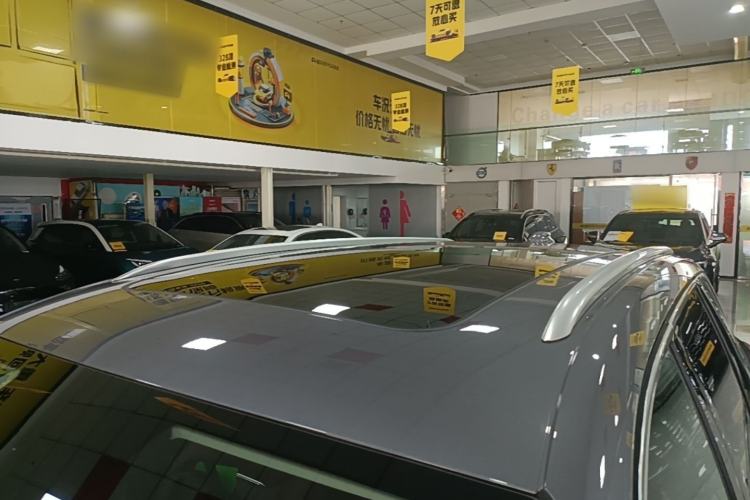 Used Hongqi E-HS9 2022 660 km Range Flagway Edition Six Seats Roof